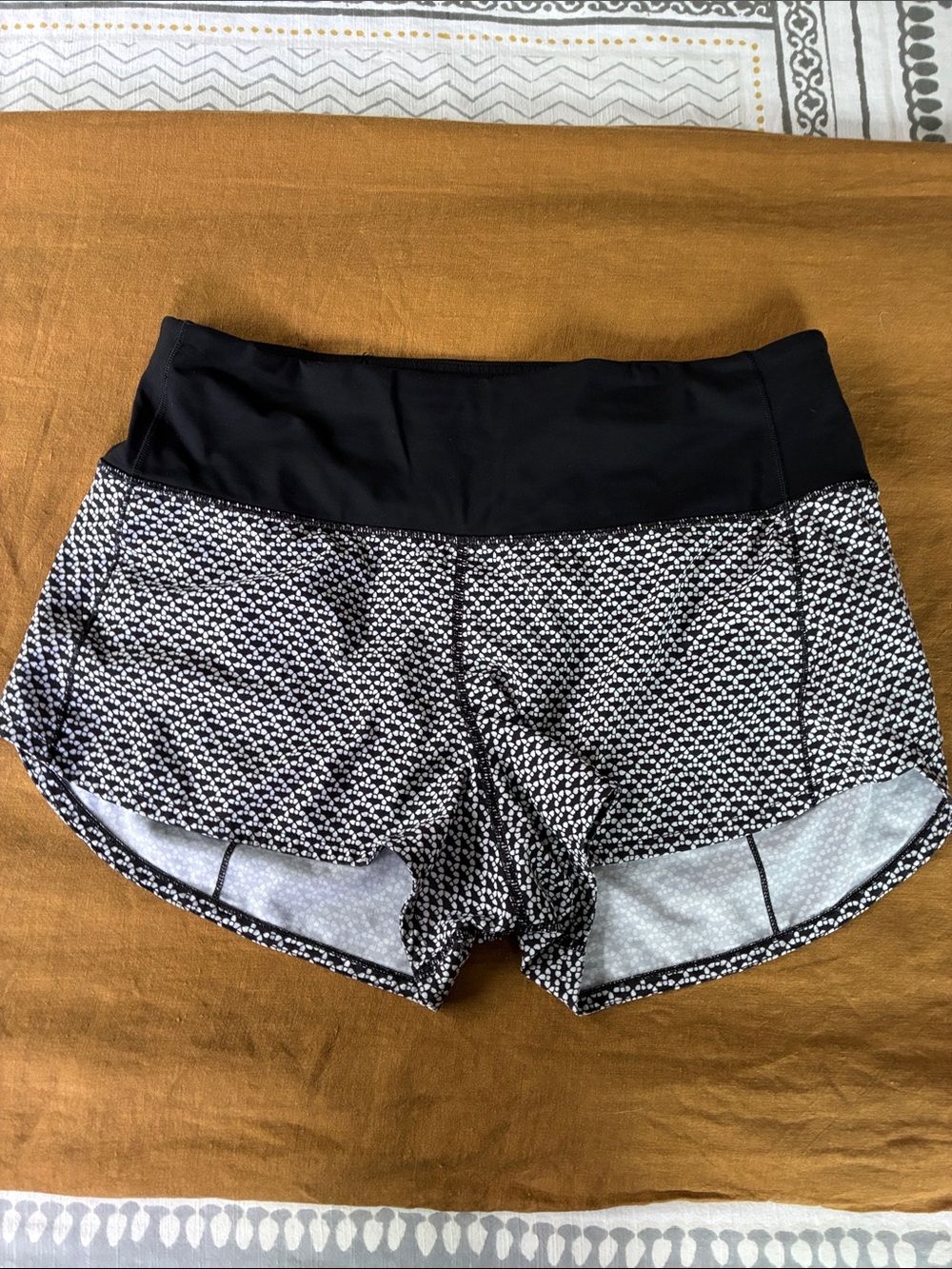 lululemon athletica Speed Short MR 2.5”